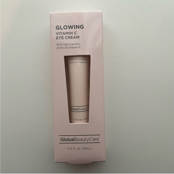 Global Beauty Care Glowing Vitamin C Set 3 pc-eye cream, cleanser and skin cream - Picture 4 of 7